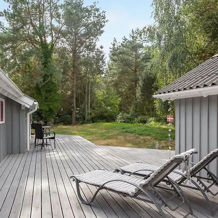 Snari - 400m From The Sea By Interhome